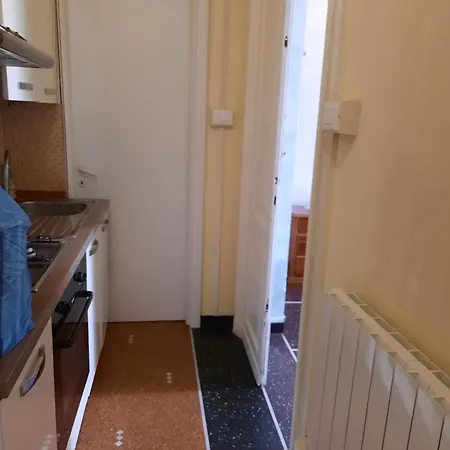 Charming Genova Condo In City Center Hébergement de vacances Gênes